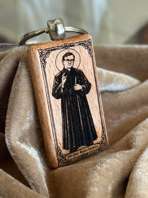 Chaveiro de São Josemaria Escrivá em Madeira