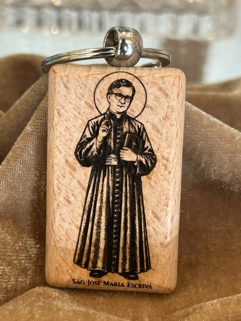 Chaveiro de São Josemaria Escrivá em Madeira