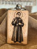Chaveiro de São Josemaria Escrivá em Madeira