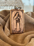 Chaveiro de Santa Teresinha do Menino Jesus em Madeira