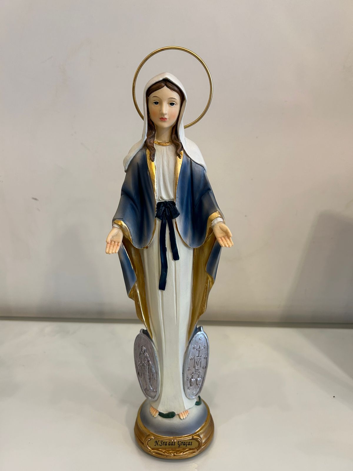 Nossa Senhora das Graças - imagem completa com medalhas milagrosas